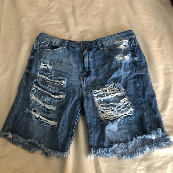 Clothes - Picture 10 of 16